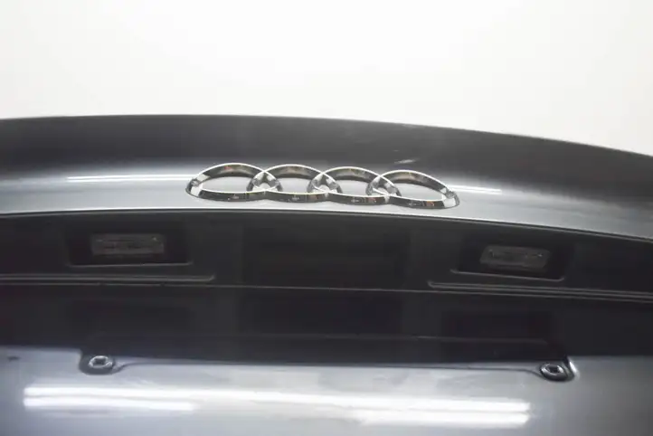 Audi A5 8T 8F (2007 - 2011) Крышка багажника — фото 2