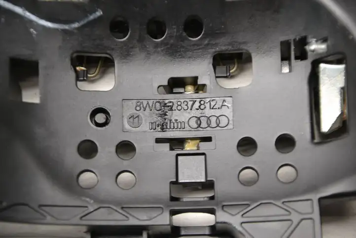 Audi A5 (2016 - ) 8W02837812A Крепление наружной ручки задней двери — фото 3