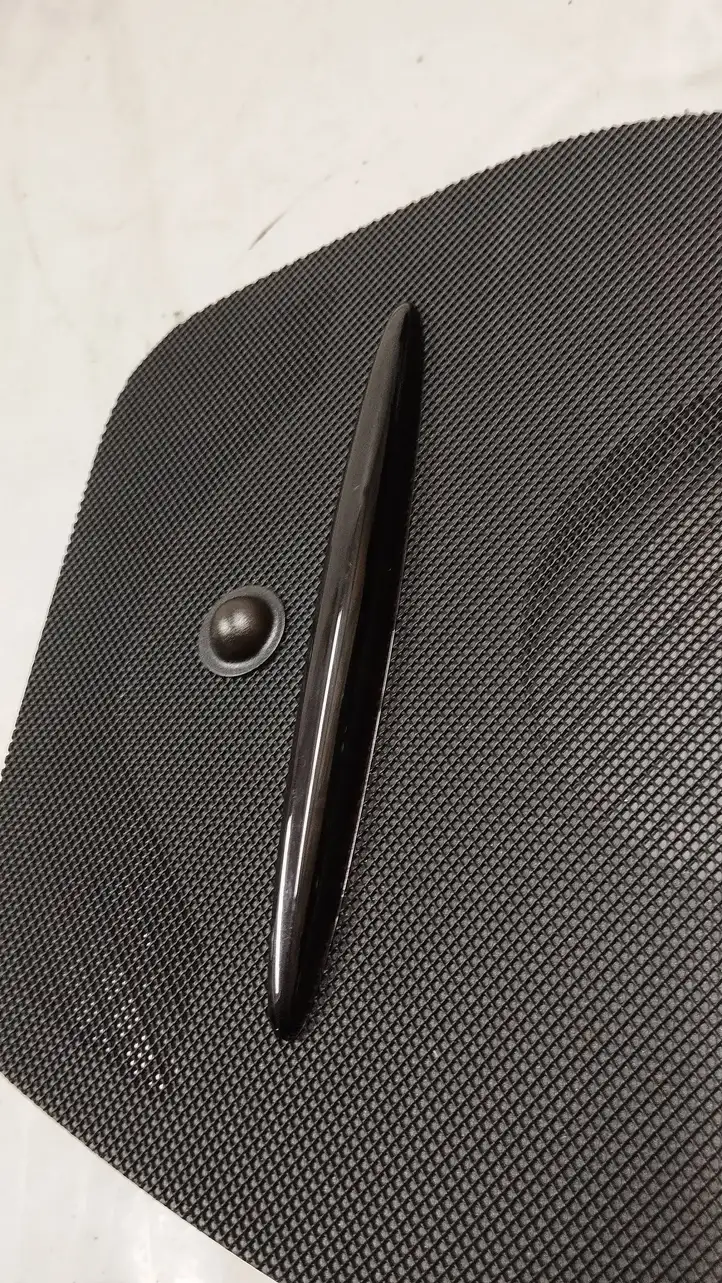 Mercedes-Benz GLE W166/C292 (2015 - 2019)  A1666801318 Отделка центрального динамика