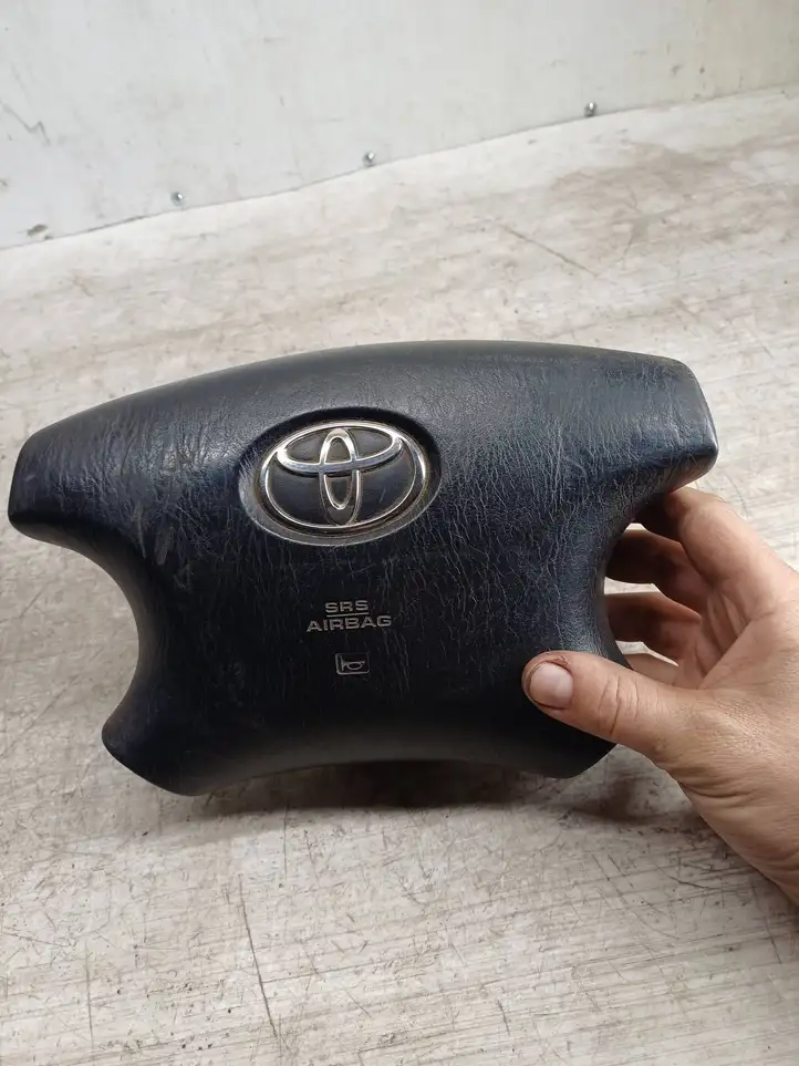 Toyota Avensis Verso (1995 - 2001) 400586001A1J Подушка безопасности руля — фото 1
