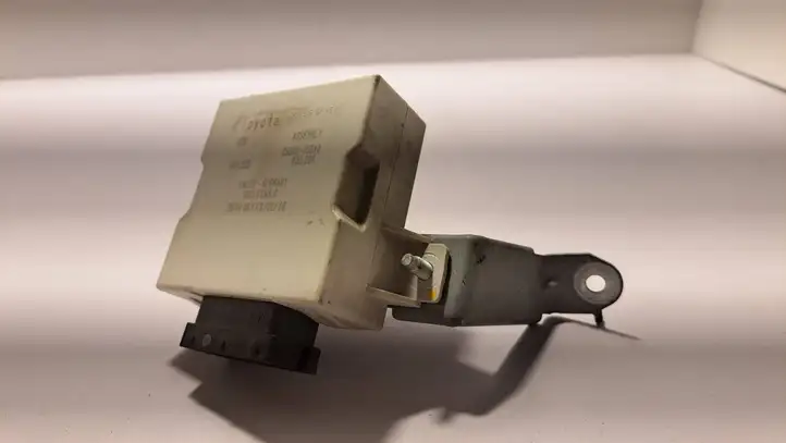 Toyota Avensis T250 (2006 - 2009) 8594005040 Реле стеклоочистителей — фото 2