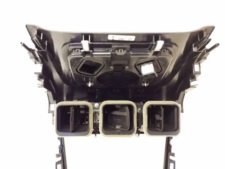Mazda CX-7 (2009 - 2014) BBM366EM0 Центральный воздушный дефлектор — фото 2