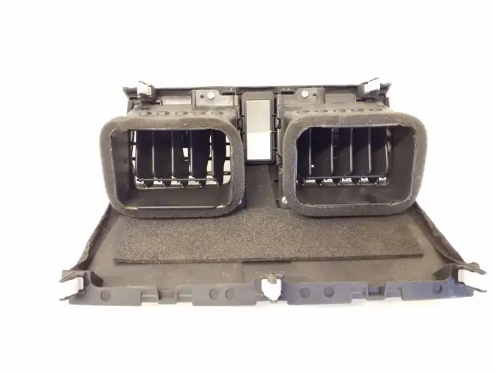 Honda CR-V (2006 - 2009) 77610SWAAO Центральный воздушный дефлектор — фото 4