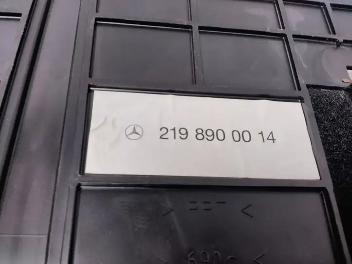 Mercedes-Benz CLS C219 (2003 - 2011) 2198900014 Ящик для инструментов — фото 4