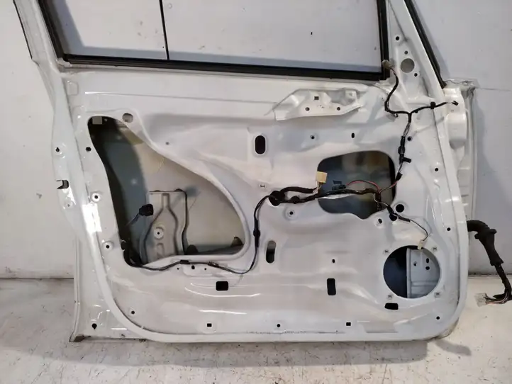 Mitsubishi Colt (2008 - 2012) Дверь — фото 8