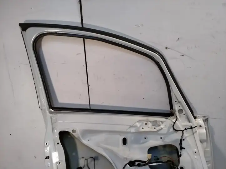 Mitsubishi Colt (2008 - 2012) Дверь — фото 9