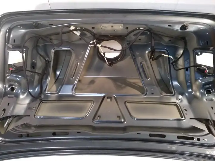 Volkswagen PASSAT B7 (2011 - 2014) Крышка багажника — фото 3