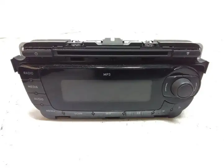 Seat Leon (1P) (2005 - 2012) 1P0035153B Магнитола / мультимедийная система — фото 1