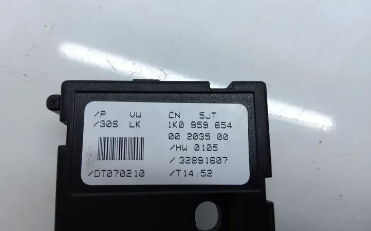 Volkswagen Tiguan (2007 - 2011) 1K0959654 Датчик угла поворота руля — фото 5