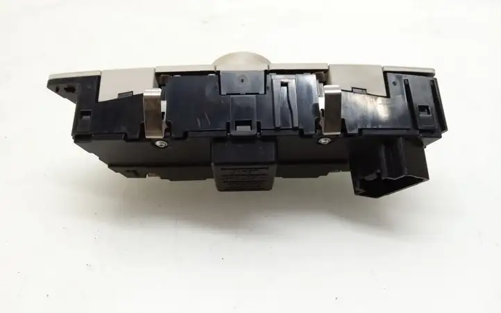 Ford Focus (2011 - 2015)  BM5T130754KB Включатель освещения интерьера