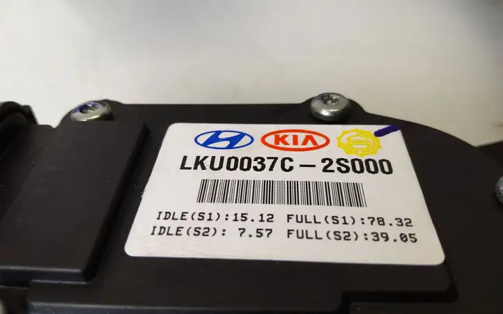 Hyundai ix35 (2013 - 2019) DH327272S000 Педаль акселератора — фото 6