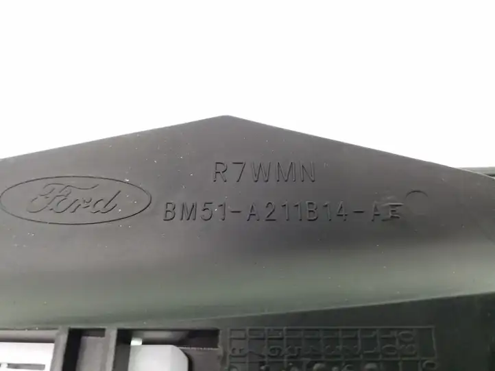 Ford Focus (2015 - 2019) BM51A211B14AE Прочая отделка передней двери — фото 3