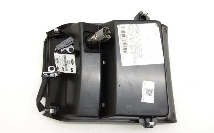 Ford Mondeo MK V (2014 - ) DS73F045P04DE3 Ящик центральной консоли — фото 2