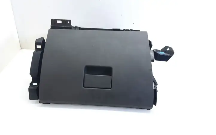 Ford Kuga I (2008 - 2012) 3M51R06044 Вещевой ящик — фото 1