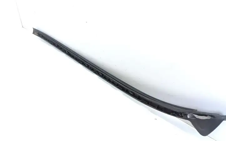 Mercedes-Benz E W212 (2009 - 2016) A2126900982 Накладка стоек лобового стекла — фото 2