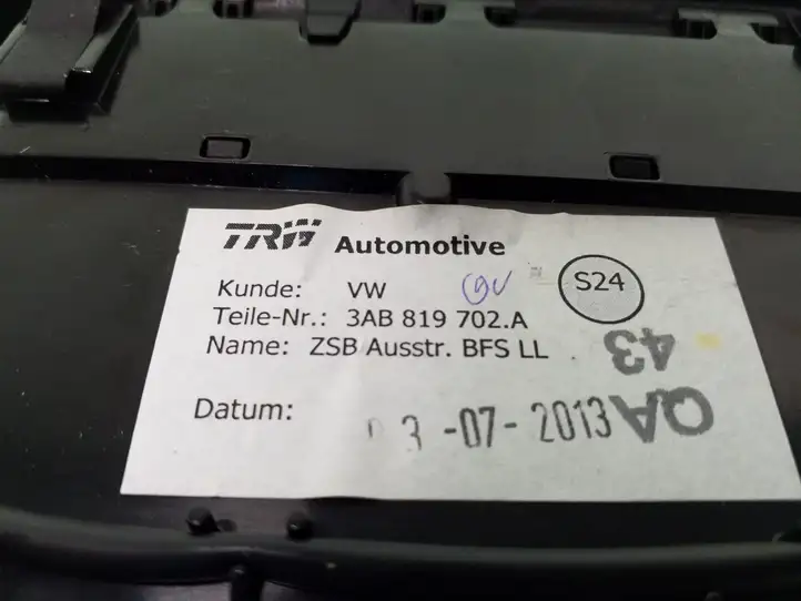 Volkswagen PASSAT CC (2008 - 2012) 3AB819702A Боковой воздушный дефлектор — фото 4