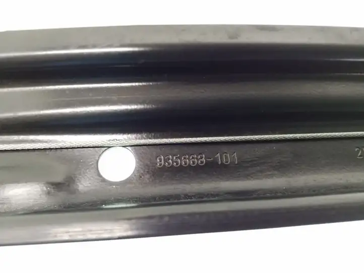 Mercedes-Benz CLA C117,X117,W117 (2013 - 2019) 935668101 Стеклоподъемник задней двери без мотора — фото 3
