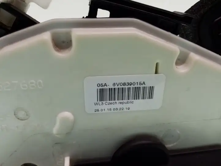 Skoda Fabia Mk3 (NJ) (2015 - 2021) 6V0839015A Замок задней двери — фото 4