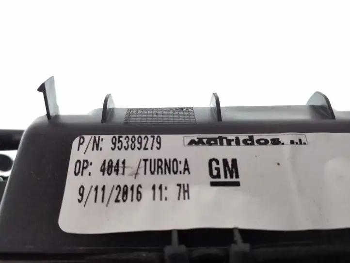 Opel Mokka X (2016 - 2019) 95389279 Ручка крышки багажника — фото 4