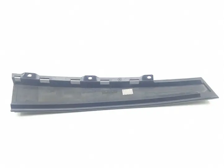 Skoda Superb B6 (3T) (2008 - 2015) 3T0837902B Накладка стекла передней двери — фото 3