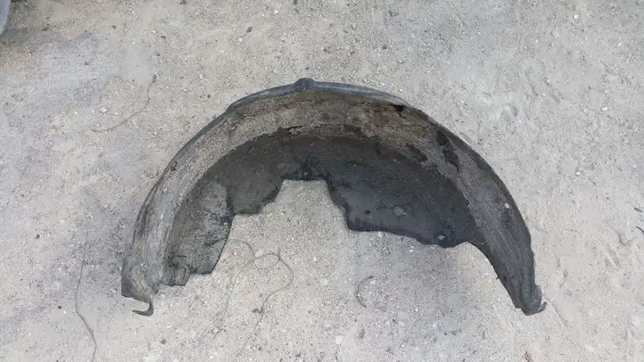 Toyota Corolla Verso AR10 (2004 - 2009)   Задний подкрылок