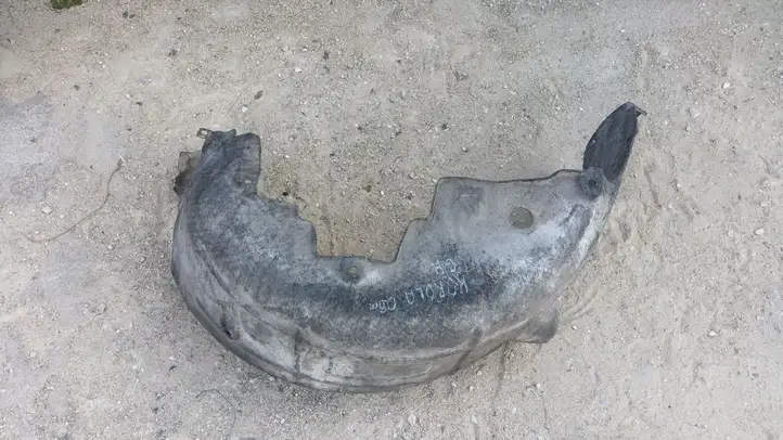 Toyota Corolla Verso AR10 (2004 - 2009)   Задний подкрылок