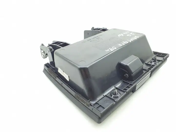 Hyundai Santa Fe (2005 - 2009) 847452B000 Вещевой ящик — фото 4