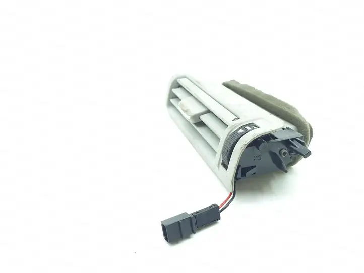 Audi A6 S6 C6 4F (2004 - 2008) 4F0819383A Боковой воздушный дефлектор — фото 2