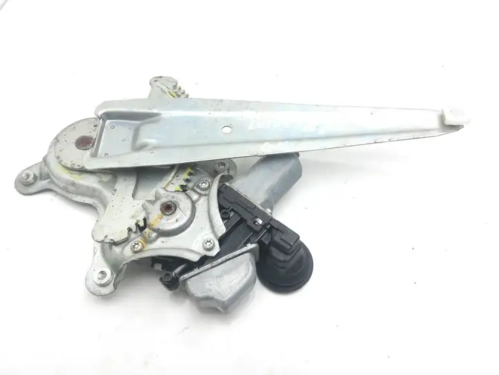 Lexus IS 220D-250-350 (2005 - 2010) 8571053060 Стеклоподъемник передней двери (комплект) — фото 1