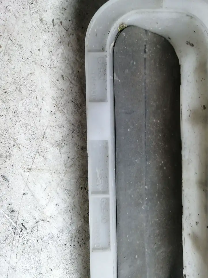 Toyota Avensis Verso (2004 - 2009) 6293105030 Вентиляционная решетка кузова — фото 3