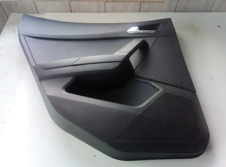 Seat Arona (2017 - ) Обшивка задней двери — фото 1