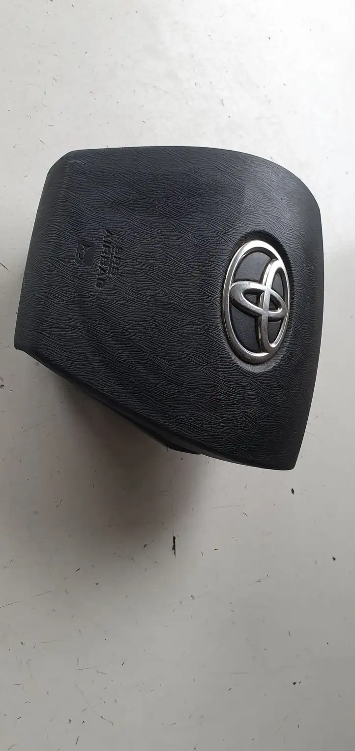 Toyota Prius (XW30) (2009 - 2015) Подушка безопасности руля — фото 1