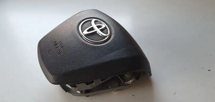 Toyota Avensis T270 (2009 - 2012) Подушка безопасности руля — фото 1