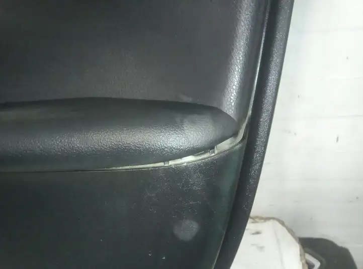 Toyota Prius (XW50) (2015 - ) Обшивка передней двери — фото 3