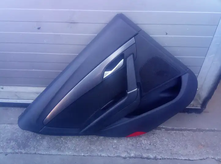 Hyundai i40 (2011 - ) 833303Z000 Обшивка задней двери — фото 1