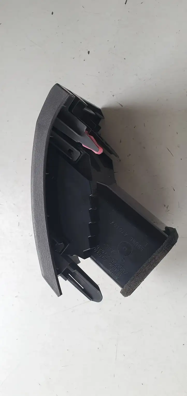 Toyota Prius (XW30) (2009 - 2015) Боковой воздушный дефлектор — фото 3