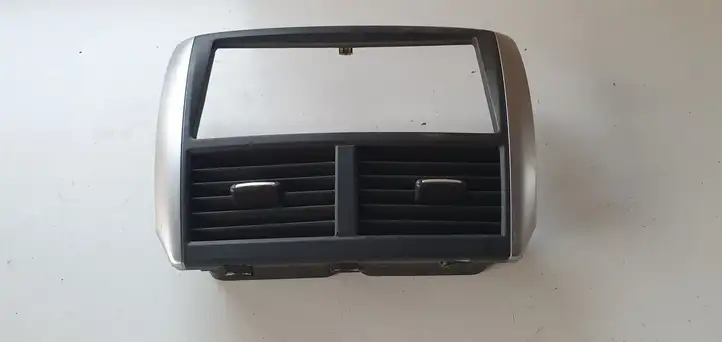 Subaru Forester SH (2008 - 2013) Центральный воздушный дефлектор — фото 2