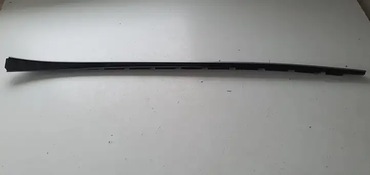 Hyundai i40 (2011 - ) Накладка стоек лобового стекла — фото 3