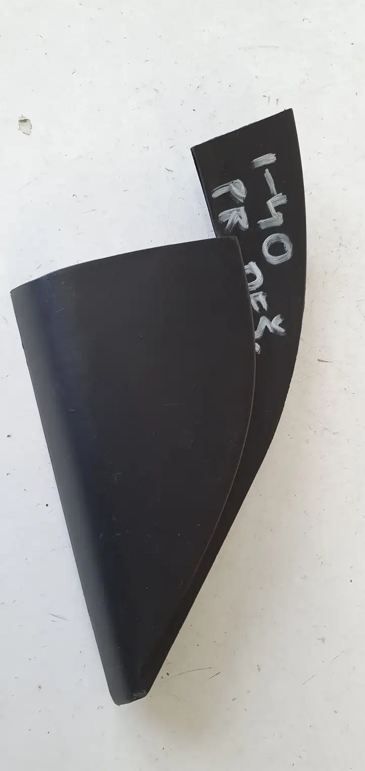 Hyundai i40 (2011 - ) Накладка стекла передней двери — фото 1