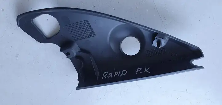 Skoda Rapid (NH) (2012 - 2019) Накладка стекла передней двери — фото 5