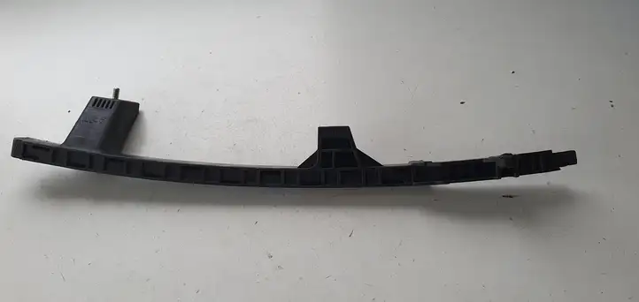 Hyundai i40 (2011 - )   Направдяющая стекла задней двери