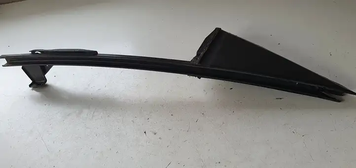 Toyota Prius+ (ZVW40) (2011 - 2018) Накладка стекла задней двери — фото 4