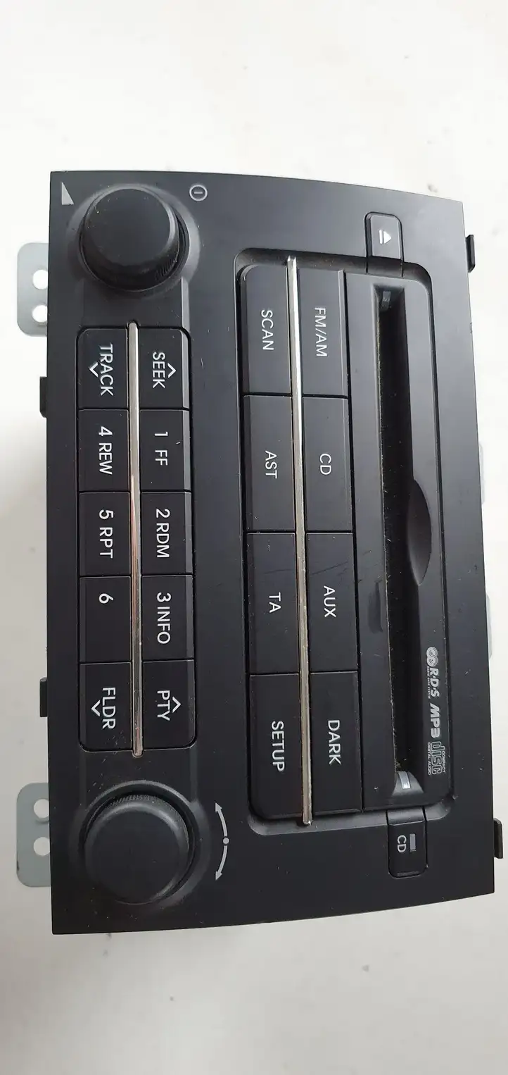 Hyundai i20 (2008 - 2012)   Радио/ проигрыватель CD/DVD / навигация