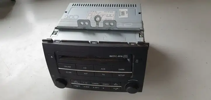 Hyundai i20 (2008 - 2012)   Радио/ проигрыватель CD/DVD / навигация