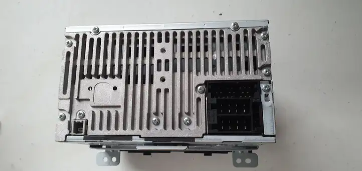 Hyundai i20 (2008 - 2012)   Радио/ проигрыватель CD/DVD / навигация