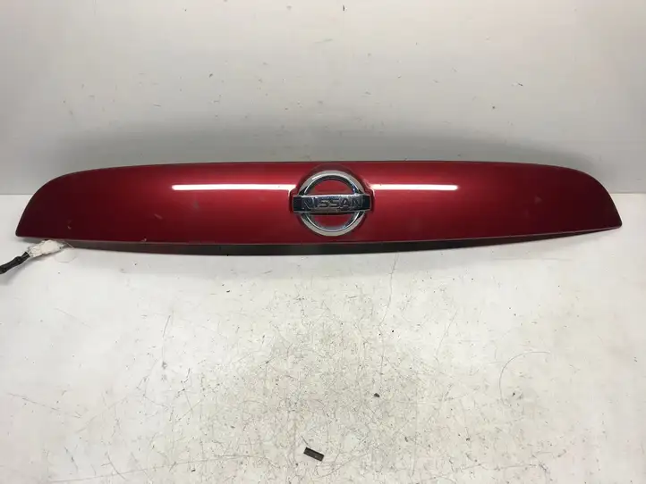 Nissan Juke I F15 (2010 - 2018) 908681KR6A Подсветка номера — фото 1