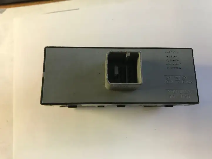 Volkswagen Touran I (2003 - 2010) 1K4959857 Блок кнопок стеклоподъемников — фото 3