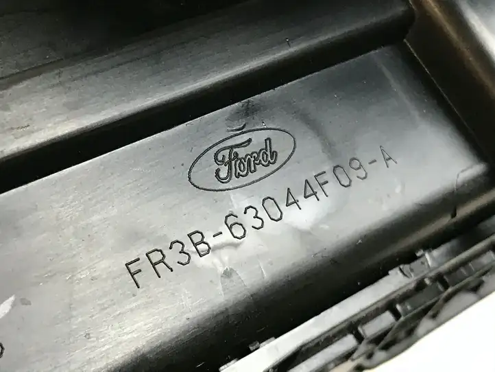 Ford Mustang VI (2015 - ) FR3B63044F09A Нижняя отделка панели приборов — фото 6