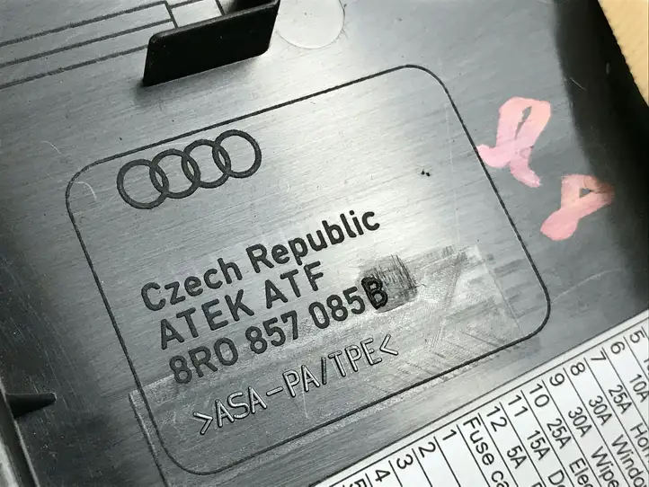 Audi Q5 SQ5 (2008 - 2012) 8R0857085B Боковая отделка панели приборов — фото 3
