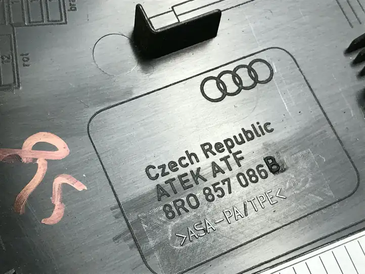 Audi Q5 SQ5 (2008 - 2012) 8R0857086B Боковая отделка панели приборов — фото 3